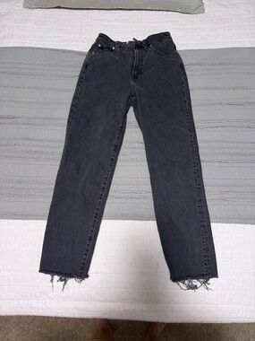 Madewell Black curvy Straight-Leg Jeans with Raw Hem